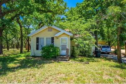 1709 N Llano St, Fredericksburg, TX 78624 - Photo 1