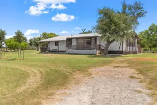 11902 Lower Crabapple Rd, Fredericksburg, TX 78624 - Photo 17