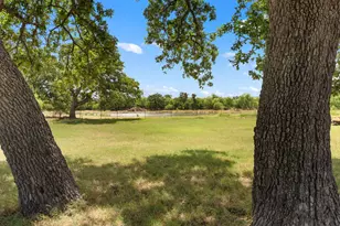 11902 Lower Crabapple Rd, Fredericksburg, TX 78624 - Photo 5