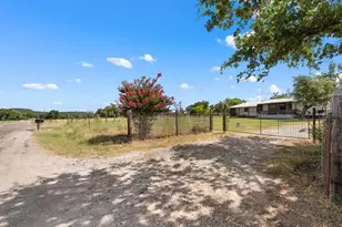 11902 Lower Crabapple Rd, Fredericksburg, TX 78624 - Photo 3
