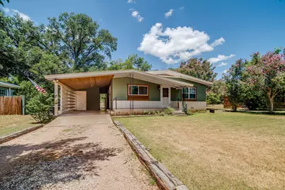 510 S Columbus, Fredericksburg, TX 78624 - Photo 3