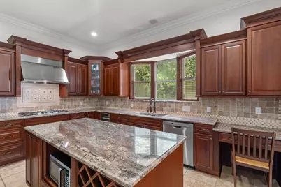 408 W Creek St, Fredericksburg, TX 78624 - Photo 11