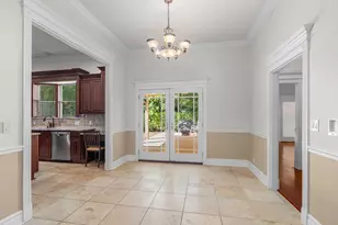 408 W Creek St, Fredericksburg, TX 78624 - Photo 9