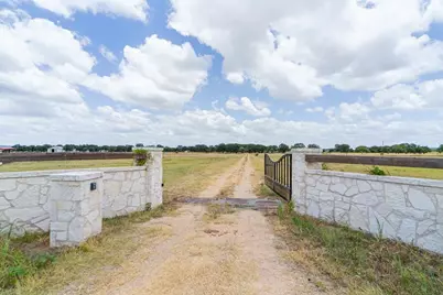 497 Luckenbach Rd, Fredericksburg, TX 78624 - Photo 27