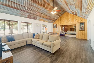 497 Luckenbach Rd, Fredericksburg, TX 78624 - Photo 9