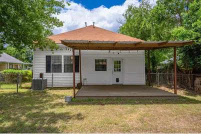 204 Davis Street, Kerrville, TX 78028 - Photo 15