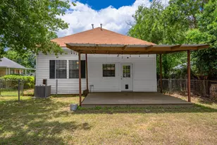 204 Davis St, Kerrville, TX 78028 - Photo 15