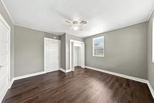 204 Davis St, Kerrville, TX 78028 - Photo 13