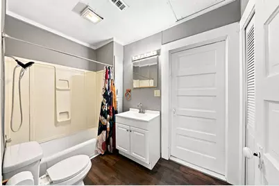 204 Davis Street, Kerrville, TX 78028 - Photo 11