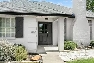 803 N Bowie, Fredericksburg, TX 78624 - Photo 29