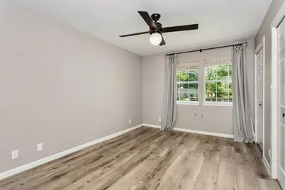 803 N Bowie, Fredericksburg, TX 78624 - Photo 17
