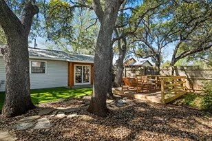512 W Pecan St, Johnson City, TX 78636 - Photo 17