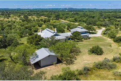 1128 County Rd 312, Llano, TX 78643 - Photo 7