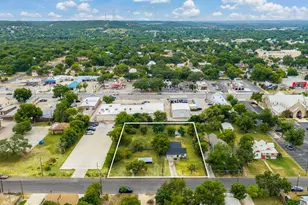 819 &amp 821 Clay St, Kerrville, TX 78028 - Photo 3