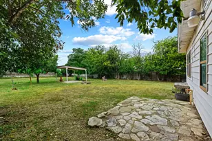 819 &amp 821 Clay St, Kerrville, TX 78028 - Photo 17