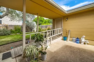 1445 N Gloucester Point, Kerrville, TX 78028 - Photo 17