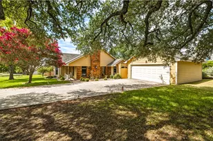 1445 N Gloucester Point, Kerrville, TX 78028 - Photo 21
