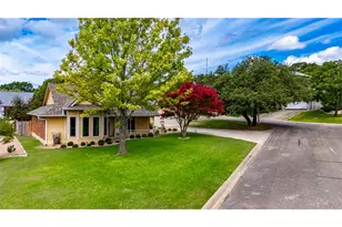 1445 N Gloucester Point, Kerrville, TX 78028 - Photo 23