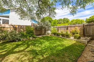 1445 N Gloucester Point, Kerrville, TX 78028 - Photo 19