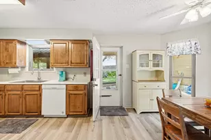 1445 N Gloucester Point, Kerrville, TX 78028 - Photo 5
