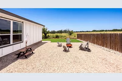 912 Smokey Oak Dr, Fredericksburg, TX 78624 - Photo 33