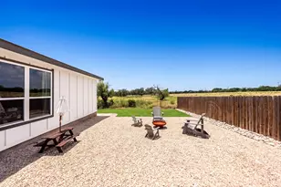 912 Smokey Oak Dr, Fredericksburg, TX 78624 - Photo 33