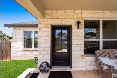 912 Smokey Oak Dr, Fredericksburg, TX 78624 - Photo 5