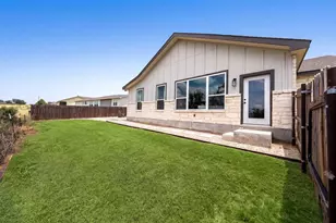 912 Smokey Oak Dr, Fredericksburg, TX 78624 - Photo 31