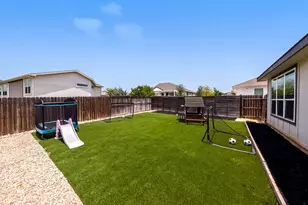 912 Smokey Oak Dr, Fredericksburg, TX 78624 - Photo 37