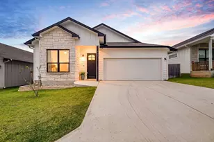 707 Cirrus Ln, Fredericksburg, TX 78624 - Photo 1