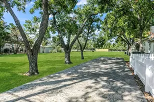 408 Fulton St, Fredericksburg, TX 78624 - Photo 1