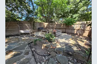 2150 Hedgestone, Fredericksburg, TX 78624 - Photo 17