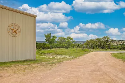 5709 Ranch Rd 965, Fredericksburg, TX 78624 - Photo 17