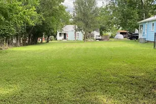 414 Plum St, Fredericksburg, TX 78624 - Photo 1