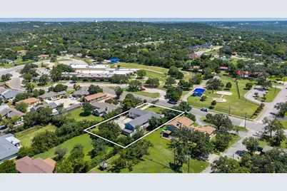 1009 W Main St, Kerrville, TX 78028 - Photo 53