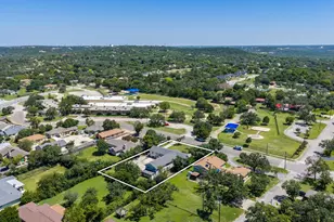 1009 W Main St, Kerrville, TX 78028 - Photo 53