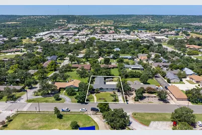 1009 W Main St, Kerrville, TX 78028 - Photo 51