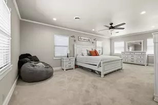 1009 W Main St, Kerrville, TX 78028 - Photo 29
