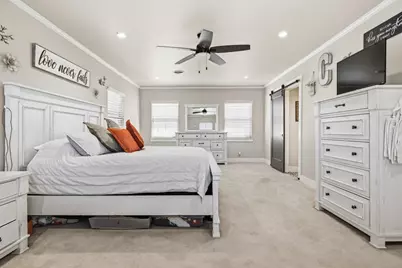 1009 W Main St, Kerrville, TX 78028 - Photo 27