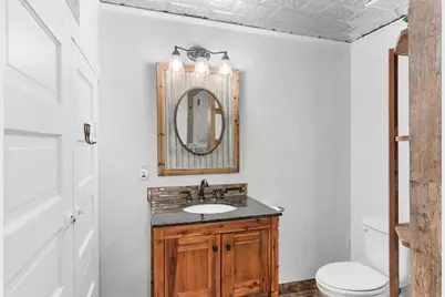 307 S Creek St, Fredericksburg, TX 78624 - Photo 21