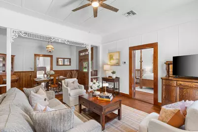 307 S Creek St, Fredericksburg, TX 78624 - Photo 9