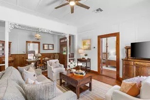 307 S Creek St, Fredericksburg, TX 78624 - Photo 9