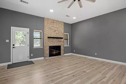 5078 Friedrich Rd, Fredericksburg, TX 78624 - Photo 5