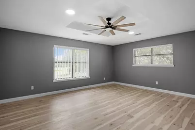 5078 Friedrich Rd, Fredericksburg, TX 78624 - Photo 13