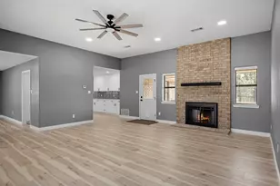 5078 Friedrich Rd, Fredericksburg, TX 78624 - Photo 7