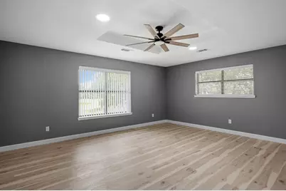 5078 Friedrich Rd, Fredericksburg, TX 78624 - Photo 17