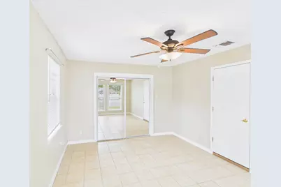 328 Glenmoor Dr, Fredericksburg, TX 78624 - Photo 13