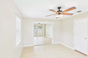 328 Glenmoor Dr, Fredericksburg, TX 78624 - Photo 13