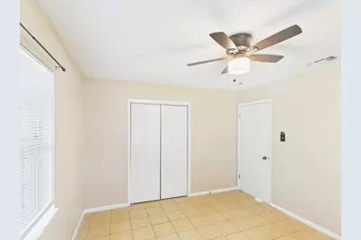 328 Glenmoor Dr, Fredericksburg, TX 78624 - Photo 17