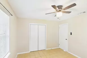 328 Glenmoor Dr, Fredericksburg, TX 78624 - Photo 17